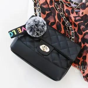 쿨샵 깜찍한 폼폼 스트랩고리 퀄팅 미니 크로스백 WVn5+2HuX