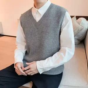 남성 클래식 스타일 브이넥 남친룩 소프트 니트 조끼