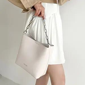 스트랩크로스백 바스켓백 데일리 크로스백 체인스트랩 미니가방