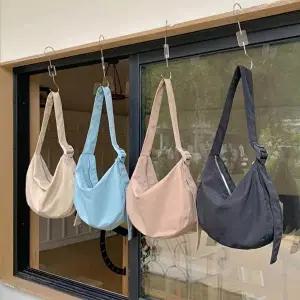 여성쇼퍼백 베이직 반달 숄더백 여자가방 오피스 패션백 캐주얼