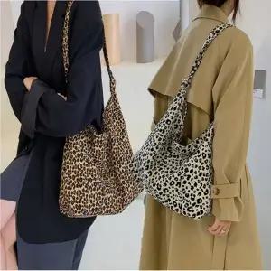 호피무늬 에코백 숄더백 수납력 좋은 패브릭 가방