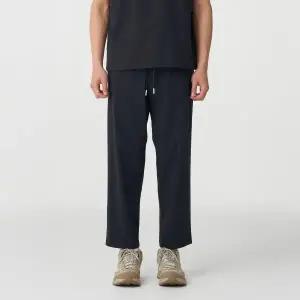 [코오롱스포츠](대구신세계) 남성 테이퍼드핏 밴딩 팬츠 데이팩 TLPNM25697BLK