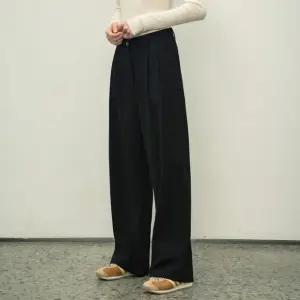 two tuck wide slacks SIPT7052