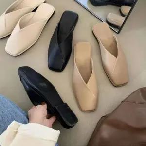 크로스 사각 스퀘어 여성 낮은 굽 뮬 슬리퍼 블로퍼 Ybs4+8Gpp