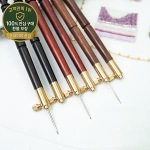 바늘이있는 자수 후크 나무 손잡이 (0.67mm 0.9mm 1mm) 스팽글 비즈 자수 용 프렌치 비딩 후크 바늘