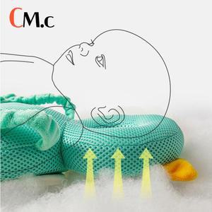 수유쿠션신생아 머리 받침 보안 베개 배낭 유아 가을 패드 쿠션 만화 부드러운