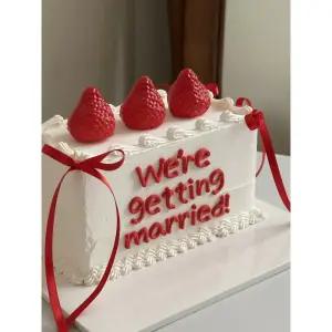 웨딩케이크모형 샐프웨딩촬영소품 브라이덜샤워 딸기3개케이크