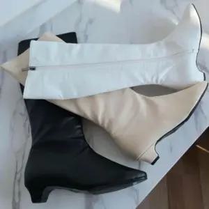 겨울부츠 국내제작 뾰족코 낮은굽 옆지퍼 와이드 키튼힐 롱부츠Y