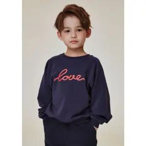 [갤러리아] 빈(BEEN) BA17TS01NV 레드 레터링 나염 맨투맨 티셔츠