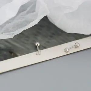 하트 큐빅 귀걸이 스터드 디자인 여성 피어싱용 장식 큐빅 귀걸이