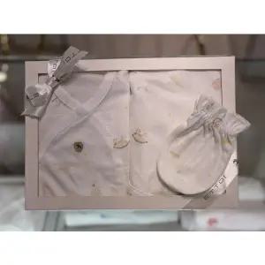 [에뜨와](천안아산점)말띠임신출산선물) 위시 배내가운X속싸보X손싸개세트(07T3 171022)