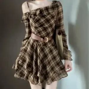 스파이더맨 여친 원피스 스커트 빈티지 슬림핏 체크 언밸런스 오프숄더 OPH1