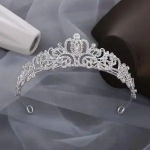 셀프 웨딩 헤어밴드 왕관 머리띠 신부용 머리장식 특별한 날 헤어