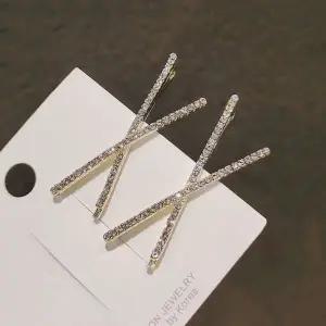 [골드스마일]엑스자 기본 베이직 심플 아이돌 큐빅 골드 실버 무대 헤어