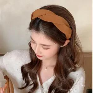[골드스마일]꼬임 디자인 새틴 터번 헤어밴드 여자 머리띠 심플 스타일 헤어