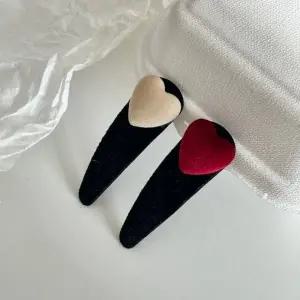 [골드스마일]러블리 하트 벨벳 똑딱이 헤어핀 아이보리 레드 블랙 크리스마스