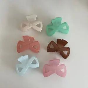 아크릴 리본 진주 장식 헤어핀 올림머리 반묶음 봄 시즌 헤어