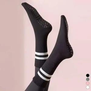 [셀러에이드]미끄럼 방지 기능 강화 긴 양말 안전 운동용 롱 삭스 스포츠 무릎