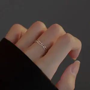 [셀러에이드]심플 꼬임 디자인 레이어드 실반지 여성용 세련된 스타일 손가락