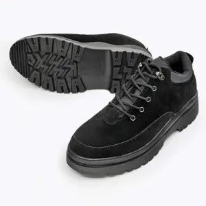 스웨이드 키높이 스니커즈 레이스업 단화 패션신발 WFG952N