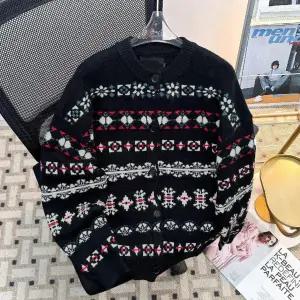 남친 니트 겨울 가을 캐주얼 빈티지 스웨터 브이넥 트렌디 크리스마스 트렌드 가디건 페어아일 아이템 HT4