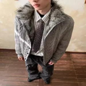 겨울 빈티지 남친 니트 짜임 도톰한 가디건 머니 트렌디 아이템 칼라 퍼 브이넥 올드 보온좌산수리 HT4