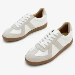 남녀공용 데일리 스니커즈 단화 국내산 캐주얼슈즈 WFG9526