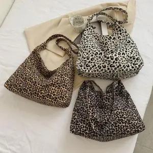 [라일리] Rly 데일리 호피무늬 레오파드가방 숄더백 캔버스백 호