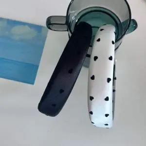 하트 무늬 머리띠 헤어밴드 헤어 액세서리 단체 공연 무대 행사