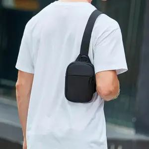 뛰어난 초미니 체스트백 힙색 수납력이 멀티포켓으로 슬림한