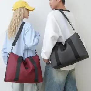 심플 크로스백 숄더 남녀공용 로고 탈부착끈 스포츠백