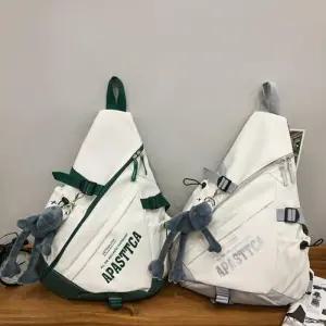 빅사이즈 - 가방 크로스백 슬링백 남녀공용 4컬러 여행 캐주얼 학생