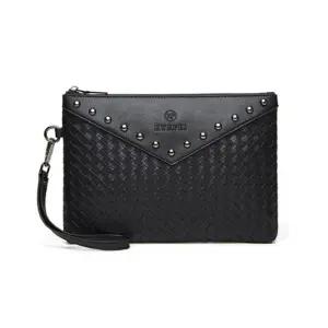 클러치가방 정장룩 남자 찡장식 회사용 업무용 손가방