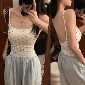 U라인 백 도트 오픈 캡내장 HH-E98 나시탑