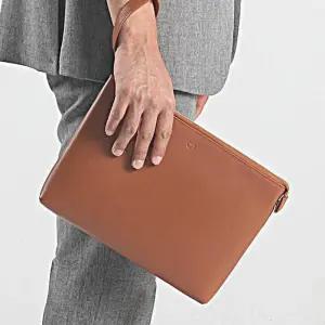 심플한 클러치백 스타일 사각 브라운 소가죽 클러치