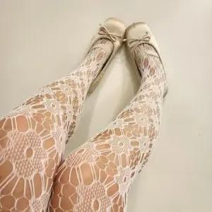 [패션] 플라워 화이트 그물 팬티스타킹 꽃무늬 망사 패턴 레이스 타이즈