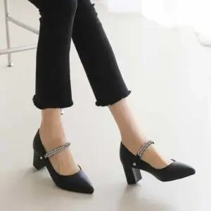 니트구두 발등 큐빅 꼬임 체인 스트랩 미들 통굽 펌프스