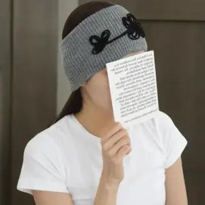 [신상오픈런]여성용 꽃무늬 니트 헤어밴드 무채색 뜨개 와이드 터번 (40734416)