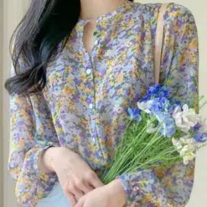 소매 꽃 플라워 벌룬 퍼플 여성 무늬 블라우스