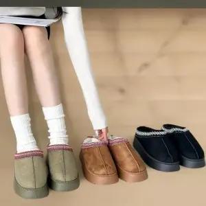 [신상오픈런]여성용 따뜻한 스웨이드 퍼안감 통굽 실내외 슬리퍼 (42240701)