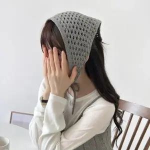[다잇템] 여자 보닛 펀칭 두건 스웨터 스타일링 울 트라이앵글 스카프_22618489_588872