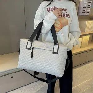 다이아 퀄팅 디자인 여성 운동 스포츠 보스턴백 헬스 가방 망치 여행 다용도백 스포츠백