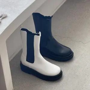 [신상오픈런]여자워커 청키굽 무광 인조가죽 통굽 첼시부츠 (29504936)