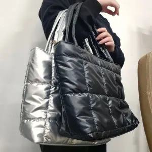 [다잇템] 여성 에나멜 클래식 누빔 캐쥬얼 큰사이즈 숄더백_20092358_588872