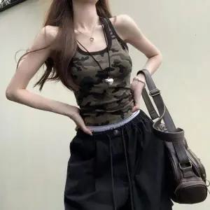 여자 여름 패션 밀리터리 패턴 카모 크롭 스타일 민소매 나시 여성 끈나시 와플면 이너