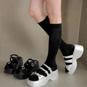 [신상오픈런]여성 하트큐빅 스트랩 웨지굽 키높이 슬리퍼 (34574729)