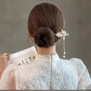 [신상오픈런]여성 나비 큐빅 진주 헤어핀 패션 비녀 (33650386)