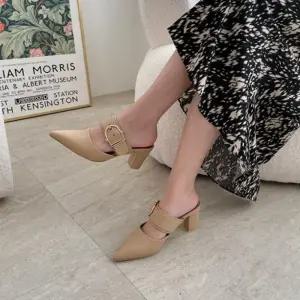 [신상오픈런]버클뮬 뾰족코 스트랩 하이힐 두꺼운굽 블로퍼 (30316761)