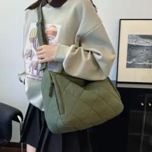 [라일리] Rly 패션 컬러 겨울 볼륨 크로스 숄더백 0 소프트가