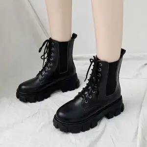 [라일리] Rly BS 첼시부츠 통굽 키높이 데일리 여성 레더 워